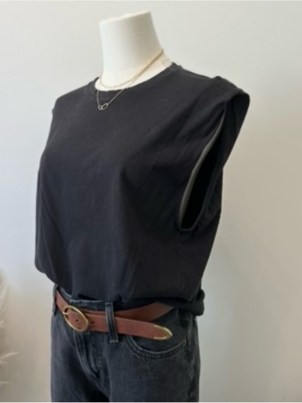 Black Sleeveless Top - Picture 4 of 5